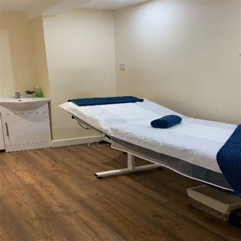 massage rooms to rent in london|More.